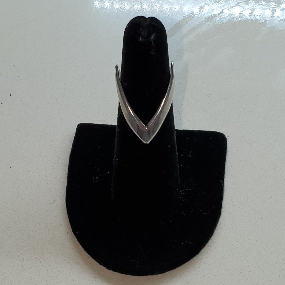 No Longer Available - Sterling Silver V Shaped Ri… - image 1